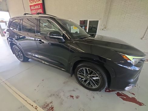 Used 2025 Lexus TX 350 AWD w/ Technology Package image 3