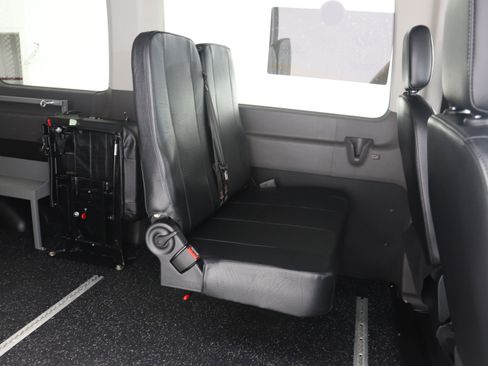 Used 2025 Ford Transit 350 XL RWD image 17