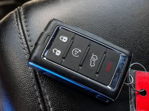 Used 2024 Jeep Grand Cherokee L Limited w/ Luxury Tech Group II image 38