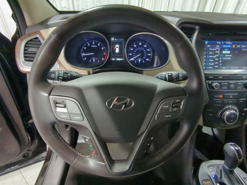Used 2017 Hyundai Santa Fe Limited w/ Cargo Package AWD/4WD image 28