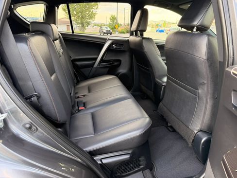 Used 2018 Toyota RAV4 SE AWD/4WD image 20