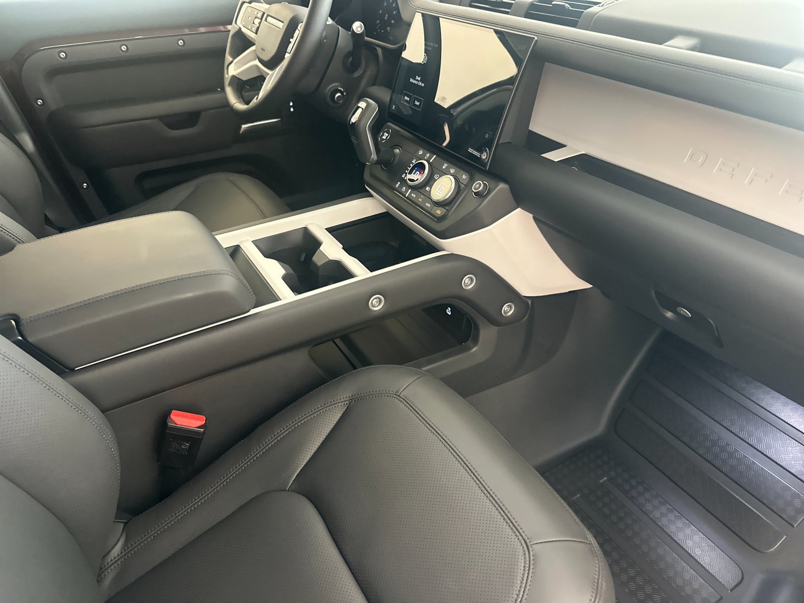 New 2026 Land Rover Defender 130 S AWD/4WD image 15