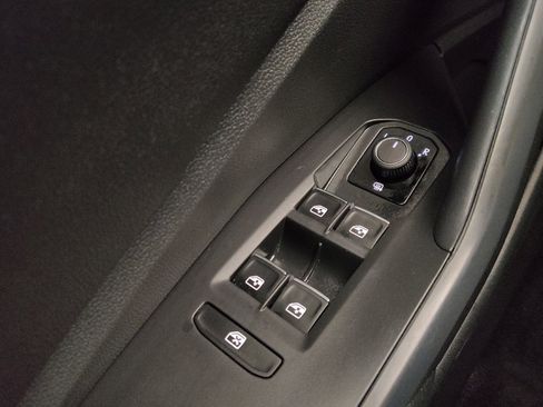 Used 2025 Volkswagen Jetta Sport FWD image 27
