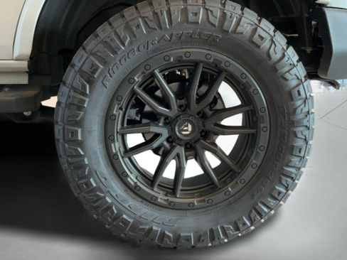 Used 2024 Ford Bronco Outer Banks AWD/4WD image 46