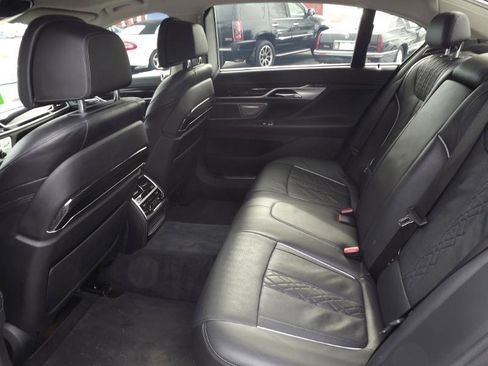 Used 2018 BMW 750i xDrive XI image 31