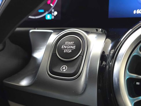 Used 2026 Mercedes-Benz GLB 250 4MATIC image 35