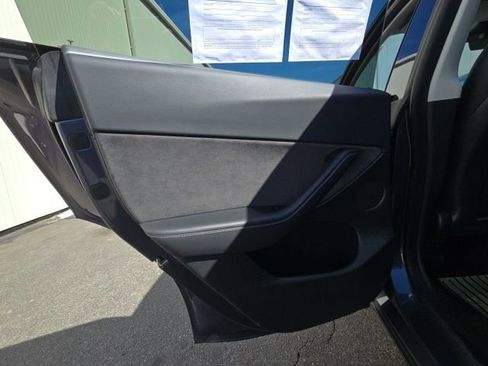 Used 2023 Tesla Model Y Long Range image 21