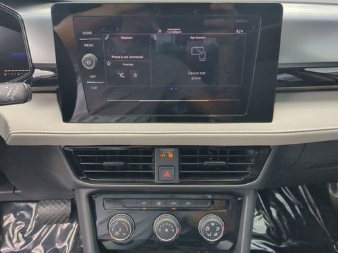 Certified 2025 Volkswagen Taos S FWD image 18