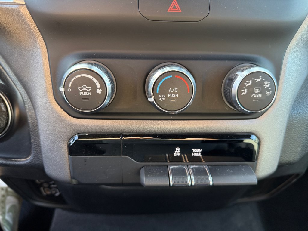 Used 2021 RAM 1500 Big Horn AWD/4WD image 30