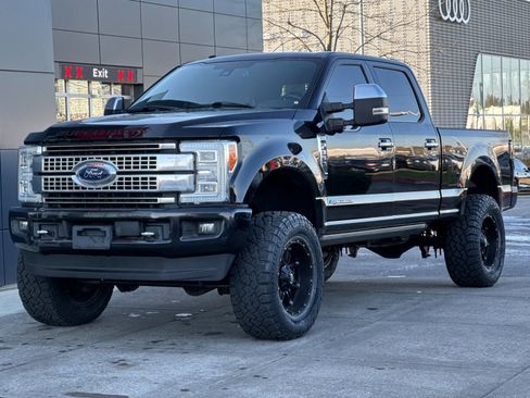 Used 2017 Ford F350 Platinum w/ Platinum Ultimate Package image 2