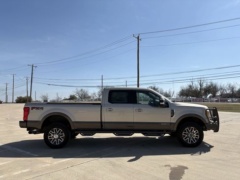 Used 2017 Ford F350 King Ranch image 5