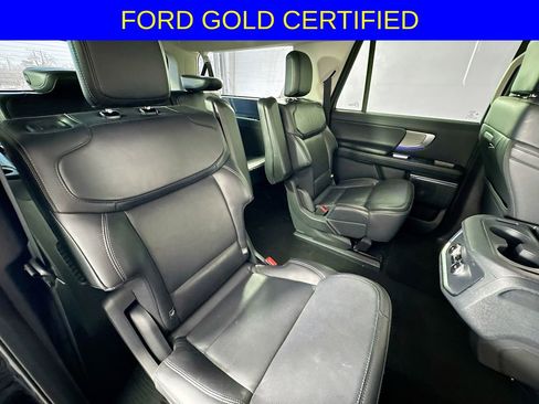 Certified 2025 Ford Expedition Max Platinum image 30
