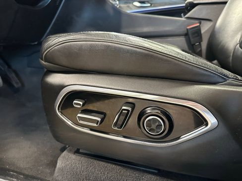 Used 2021 Jeep Grand Cherokee L Overland w/ Luxury Tech Group IV image 15