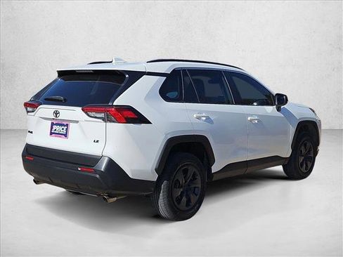 Used 2019 Toyota RAV4 LE image 5