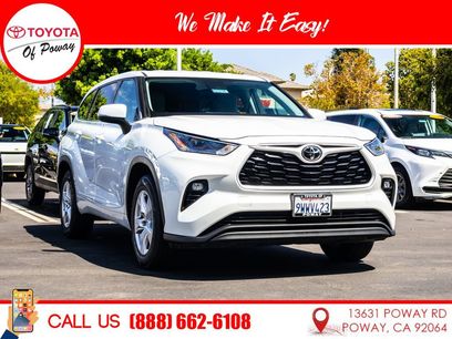 Used 2022 Toyota Highlander LE