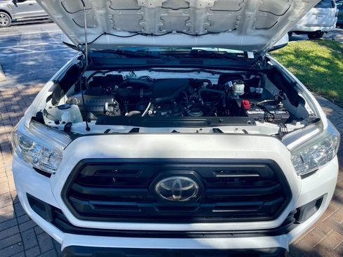 Used 2019 Toyota Tacoma SR image 17