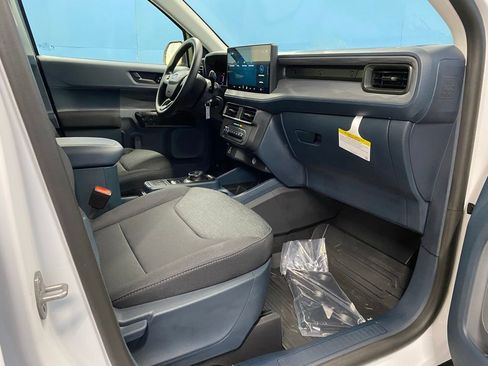New 2025 Ford Maverick XL image 39