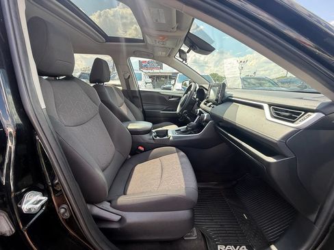 Used 2019 Toyota RAV4 XLE w/ Convenience Package AWD/4WD image 23