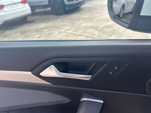 Used 2025 Volkswagen Jetta SE w/ Sunroof Package image 51