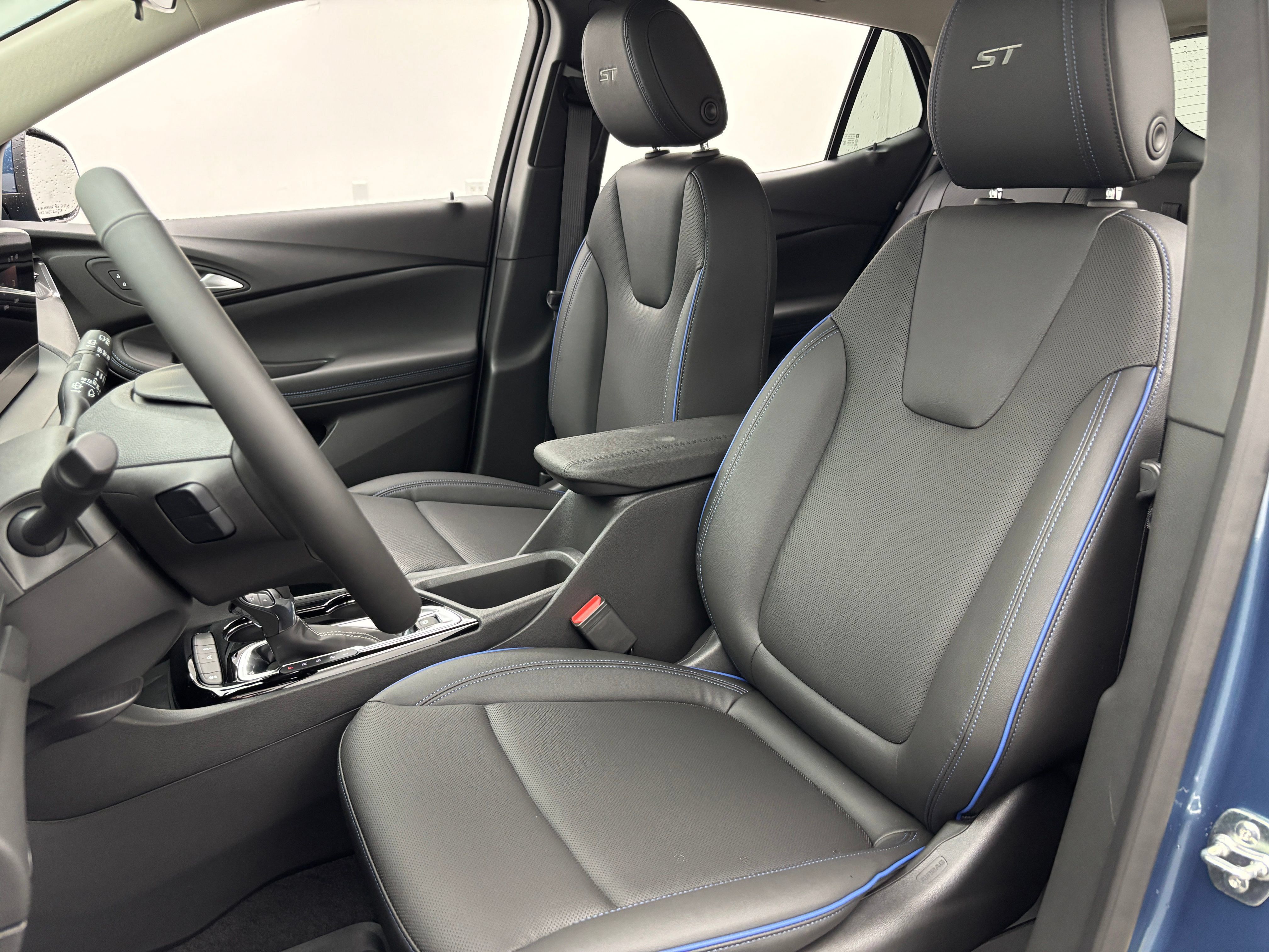 New 2026 Buick Encore GX Sport Touring w/ Advanced Technology Package FWD image 16