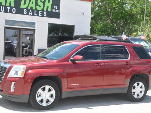 Used 2011 GMC Terrain SLE FWD image 4