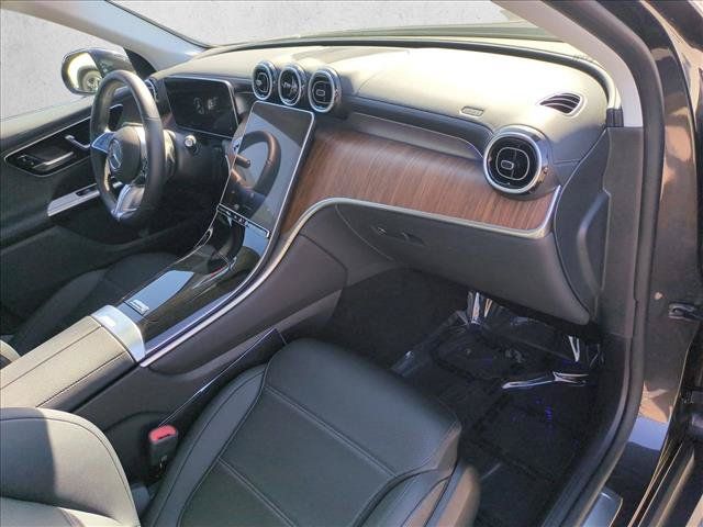 Used 2023 Mercedes-Benz GLC 300 image 25