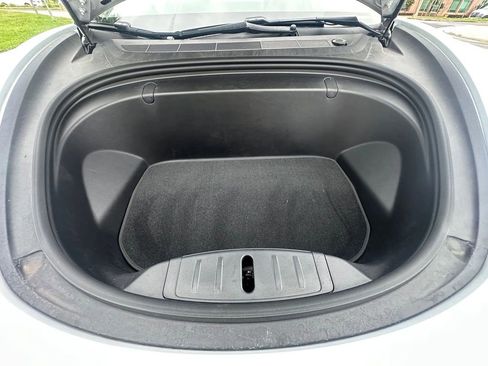 Used 2018 Tesla Model 3 Mid Range image 18