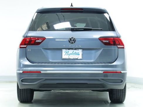 Certified 2022 Volkswagen Tiguan SE image 7