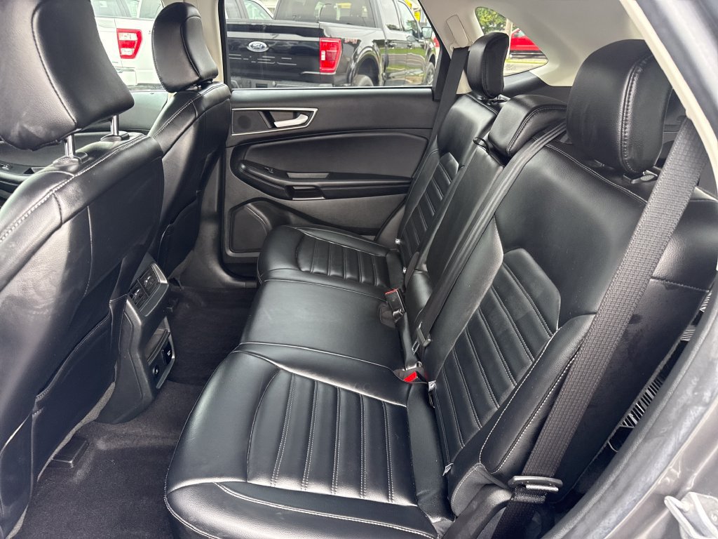 Used 2023 Ford Edge SEL w/ Convenience Package AWD/4WD image 17
