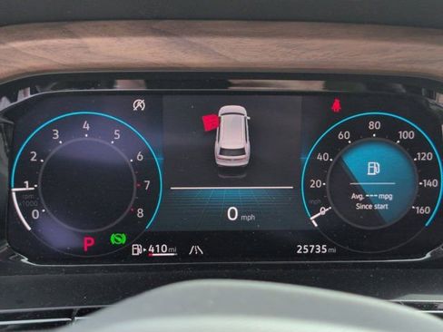 Used 2025 Volkswagen Atlas SE FWD image 16
