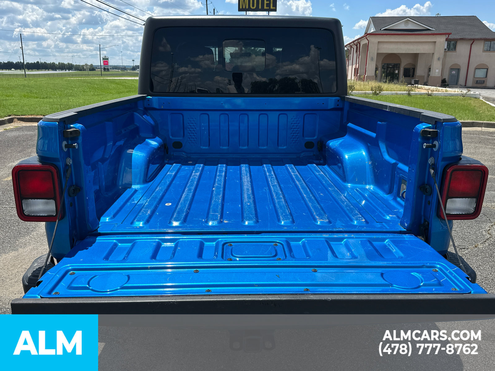 Used 2022 Jeep Gladiator Mojave w/ Cold Weather Group AWD/4WD image 21