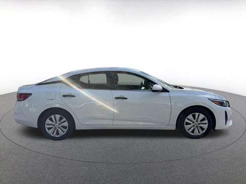 Used 2025 Nissan Sentra S image 16