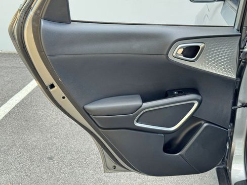Used 2022 Kia Soul LX w/ Technology Package FWD image 35