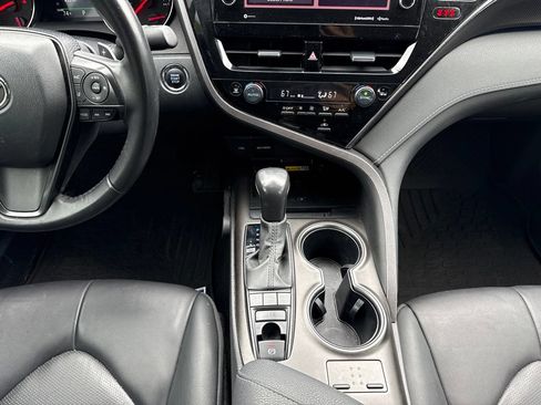 Used 2023 Toyota Camry XSE FWD image 18