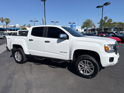 Used 2017 GMC Canyon SLT AWD/4WD image 10