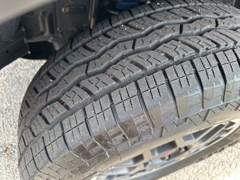 Used 2024 Toyota Tacoma TRD Off-Road image 10