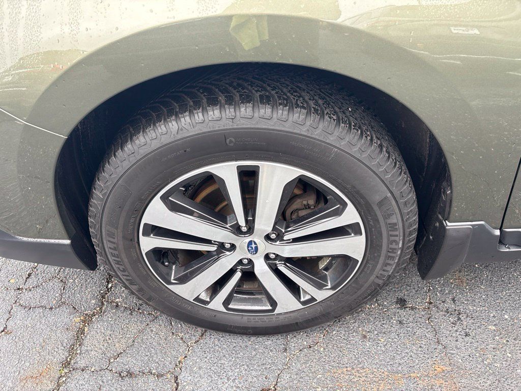 Used 2018 Subaru Outback 2.5i Limited AWD/4WD image 6