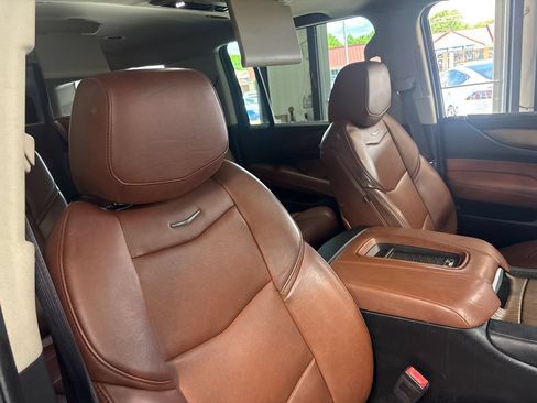 Used 2016 Cadillac Escalade ESV Premium AWD/4WD image 49