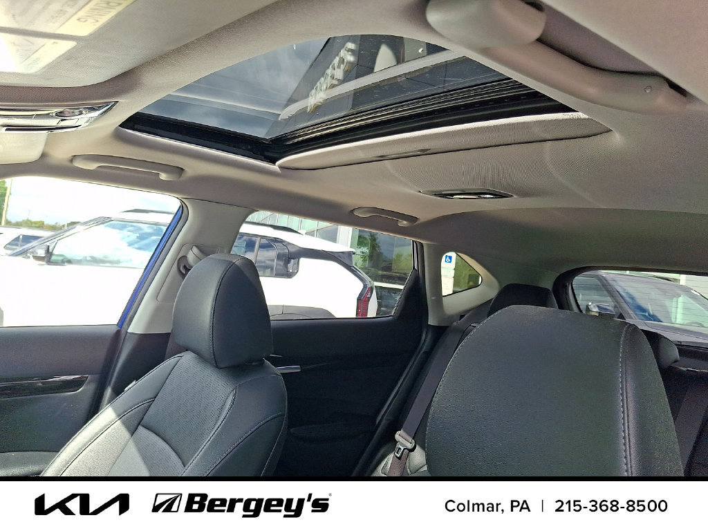 Certified 2021 Kia Seltos SX w/ SX Sunroof Package AWD/4WD image 17