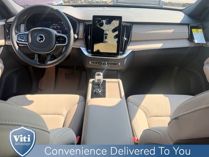 New 2026 Volvo XC90 B5 Plus