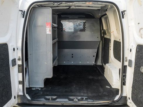 Used 2020 Nissan NV200 S image 46