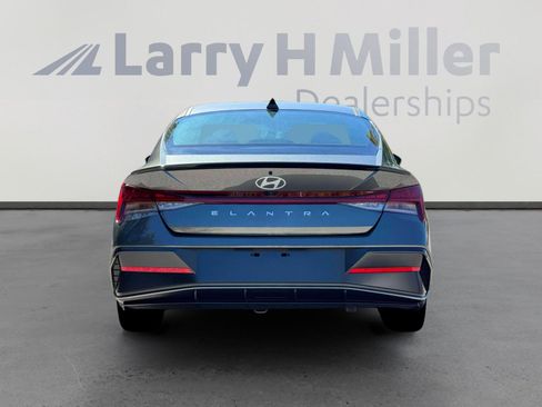 New 2026 Hyundai Elantra SEL Sport FWD image 6