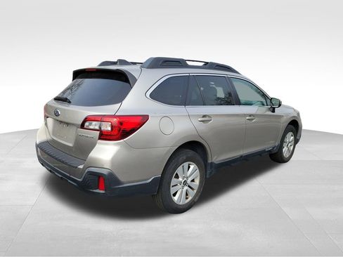 Used 2018 Subaru Outback 2.5i Premium w/ Popular Package #1 image 12