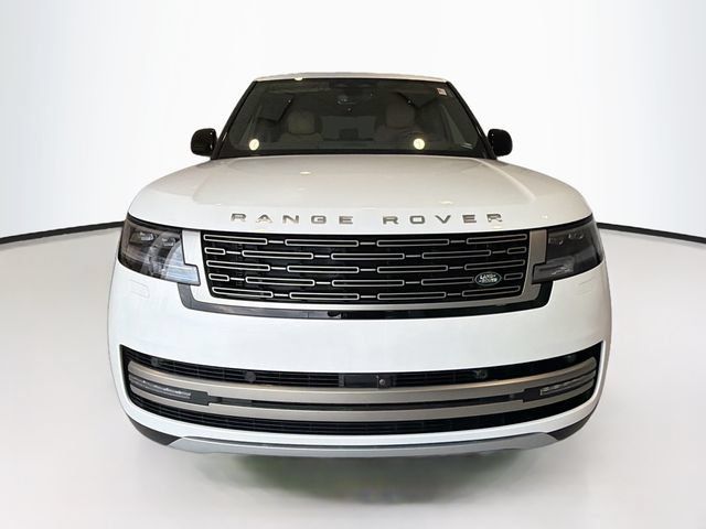 Used 2025 Land Rover Range Rover Long Wheelbase SE AWD/4WD image 2