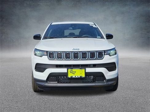 Certified 2025 Jeep Compass Sport image 9