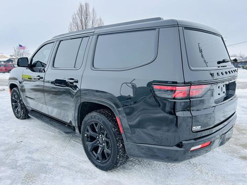 Used 2025 Jeep Wagoneer Series II image 39