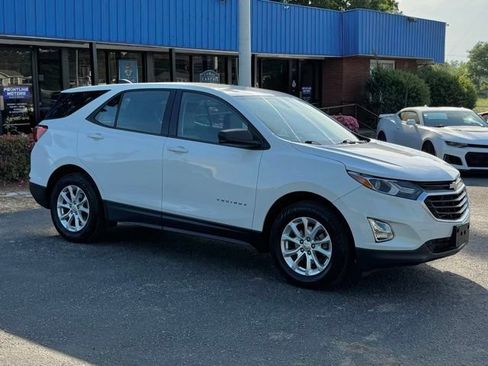 Used 2019 Chevrolet Equinox LS FWD image 8