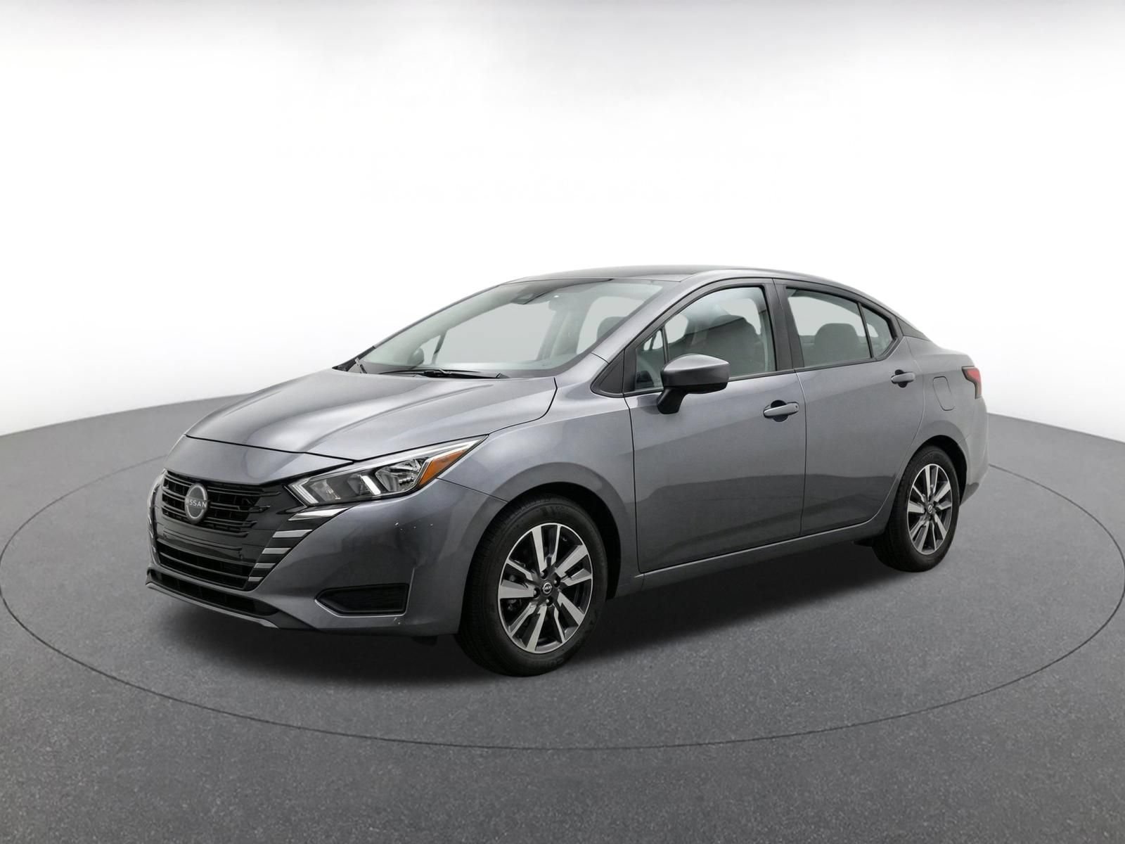 Used 2025 Nissan Versa SV FWD image 3