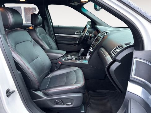 Used 2016 Ford Explorer Sport w/ Equipment Group 401A image 10