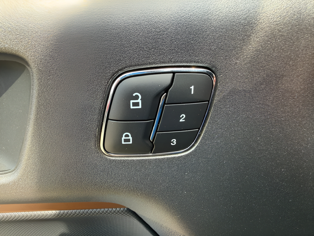 Used 2025 Ford Bronco Sport Outer Banks w/ Outer Banks Tech Package+ AWD/4WD image 21